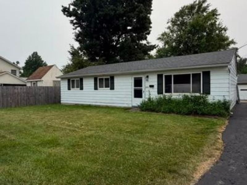 5830 Beech Drive , Mentor on the Lake, OH 44060 Photo 2