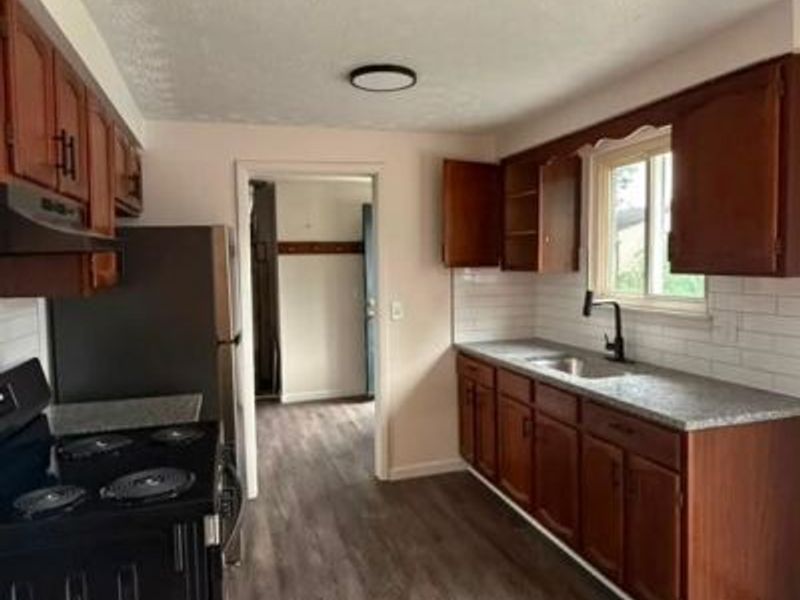 5830 Beech Drive , Mentor on the Lake, OH 44060 Photo 5