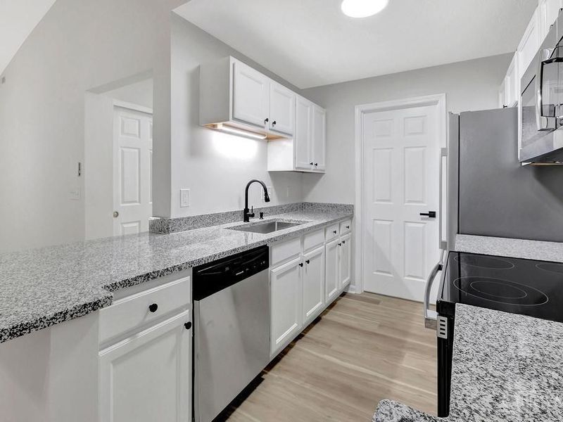 7343 Chatham Court, Unit G, West Chester, OH 45069 Photo 13