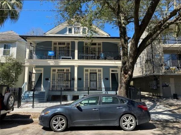 810 BROADWAY Street , New Orleans, LA 70118