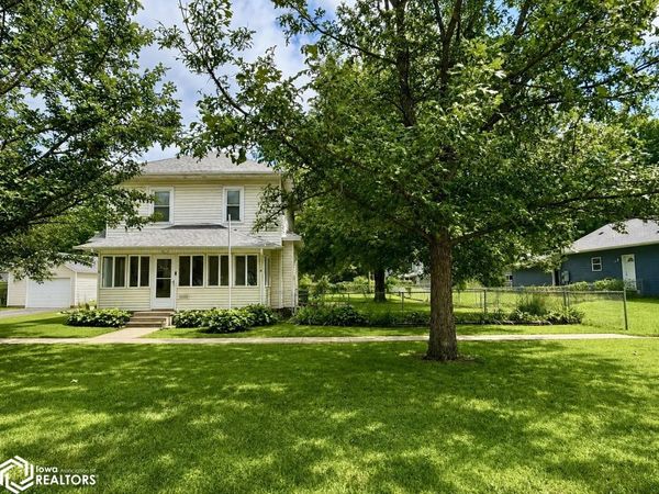 414 S Main Street, Wapello, IA 52653