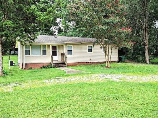 826 Graylyn Drive, High Point, NC 27263