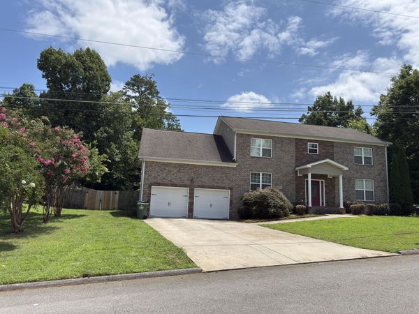 2530 Wessex Lane, Chattanooga, TN 37421