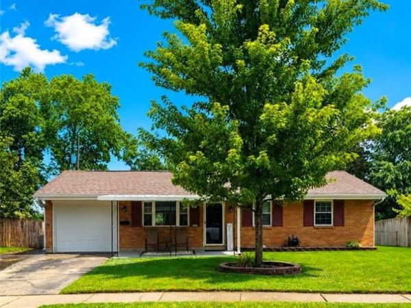 379 Ellenwood Drive, West Carrollton, OH 45449