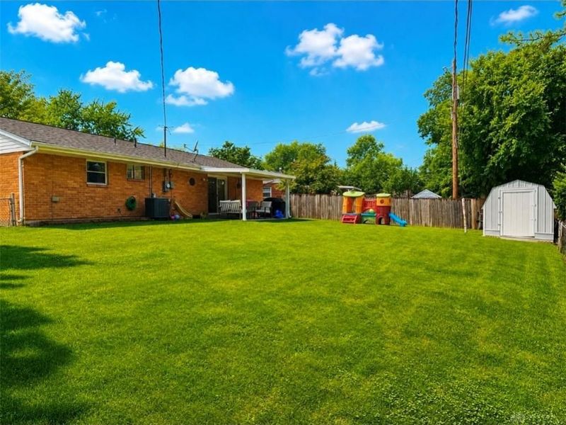 379 Ellenwood Drive, West Carrollton, OH 45449 Photo 5