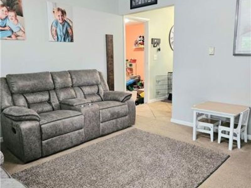 379 Ellenwood Drive, West Carrollton, OH 45449 Photo 7