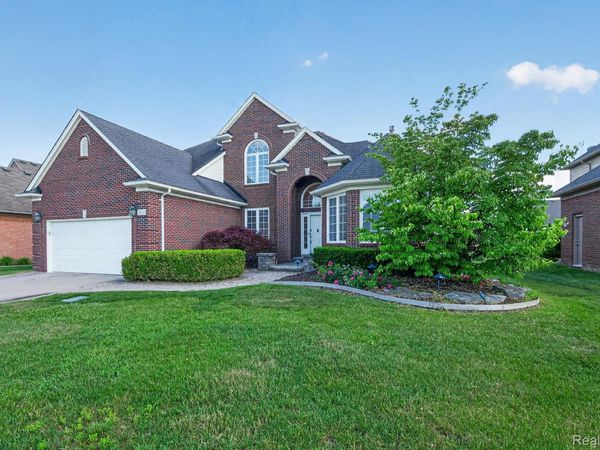 21642 Kendyl Court, Macomb Township, Mi 48044