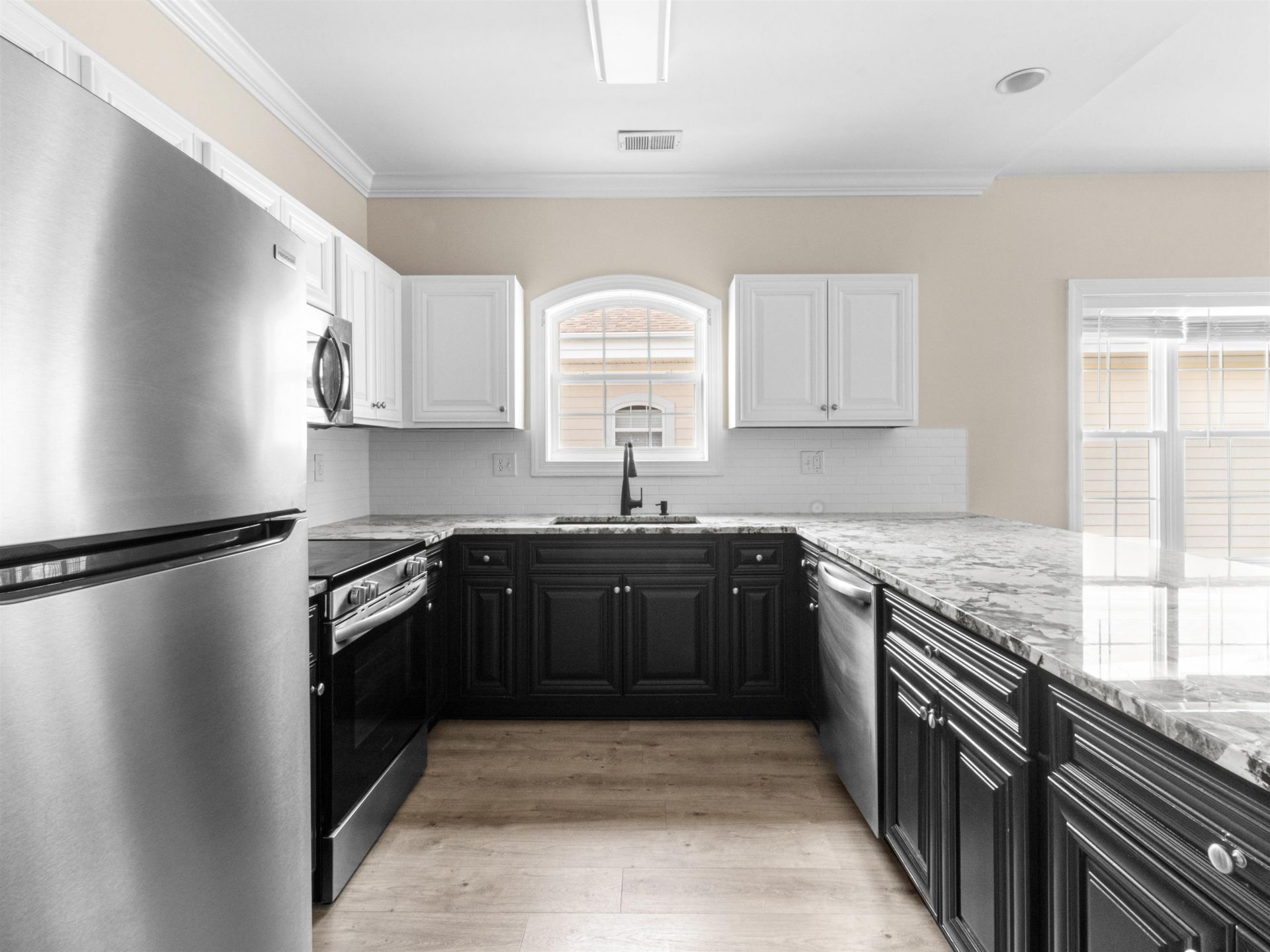 4141 Hibiscus Dr. Photo 4