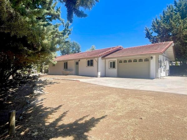 17660 Arlington Place, Tehachapi, CA 93561