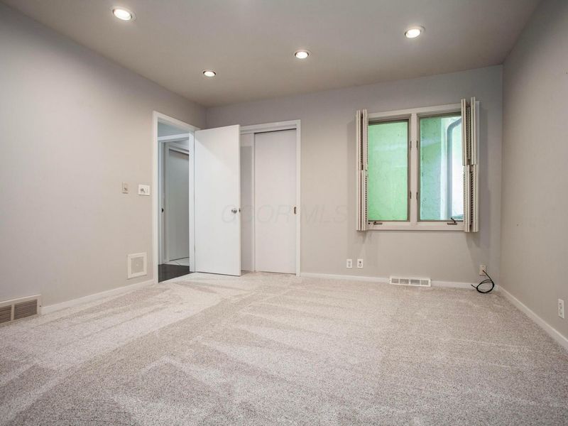 8136 Blind Brook Court, Columbus, OH 43235 Photo 32