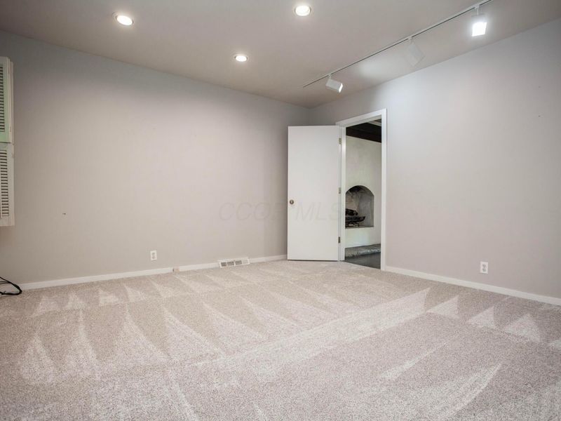 8136 Blind Brook Court, Columbus, OH 43235 Photo 33