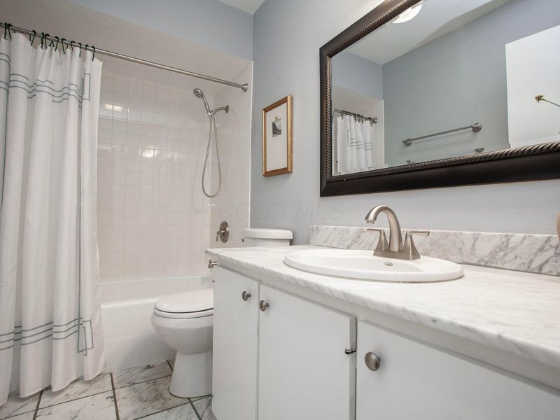 8136 Blind Brook Court, Columbus, OH 43235 Photo 34