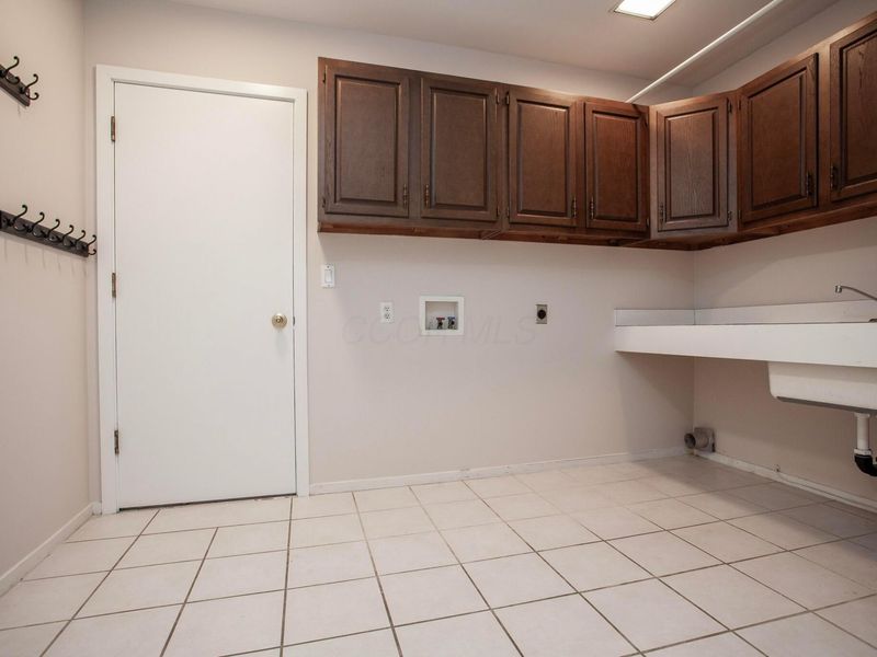 8136 Blind Brook Court, Columbus, OH 43235 Photo 35