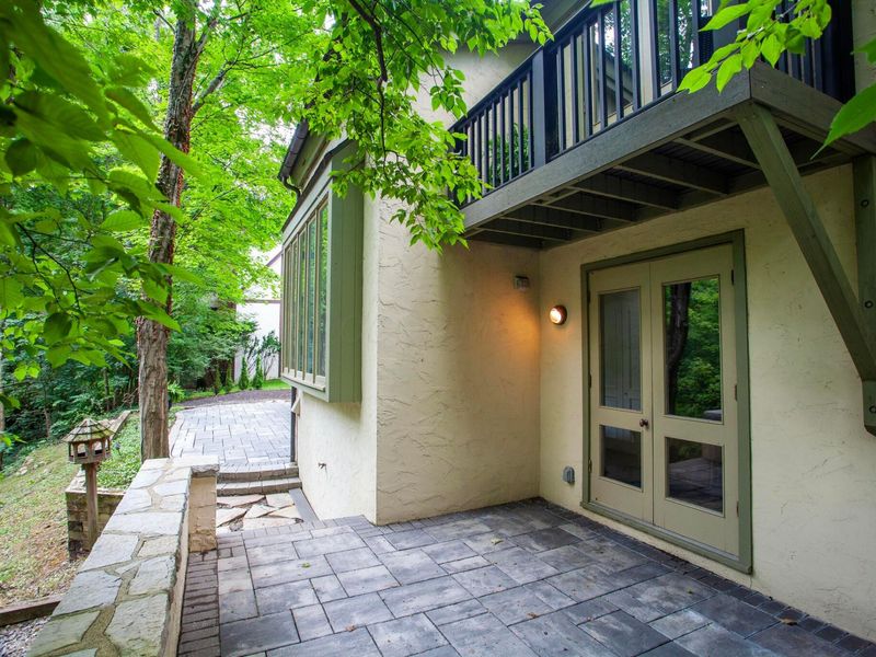 8136 Blind Brook Court, Columbus, OH 43235 Photo 4