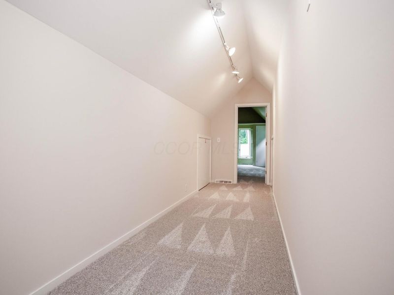 8136 Blind Brook Court, Columbus, OH 43235 Photo 48