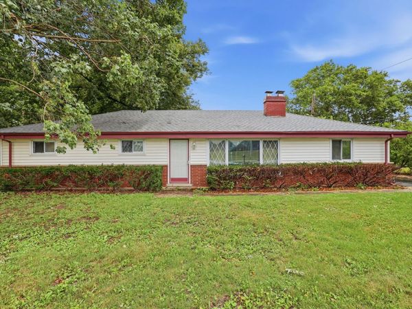 608 E Camp Mcdonald Road , Prospect Heights, IL 60070