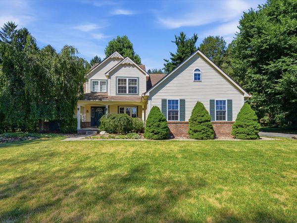 3079 Island Hills Drive, Dexter, MI 48130