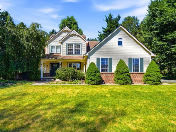 3079 Island Hills Drive, Dexter, MI 48130
