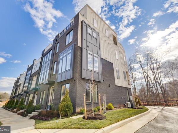 11589 PATRIOTIC LANE , RESTON, VA 20190