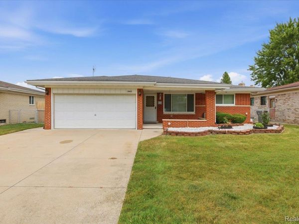 13605 Ascot Drive , Sterling Heights, Mi 48312