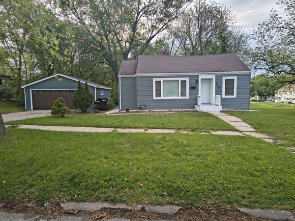 320 Howard Avenue , Rockford, IL 61102