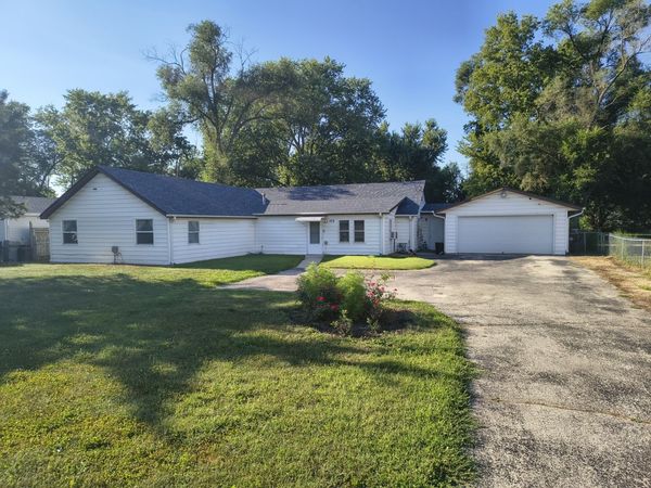 328 Ralston Road , Machesney Park, IL 61115