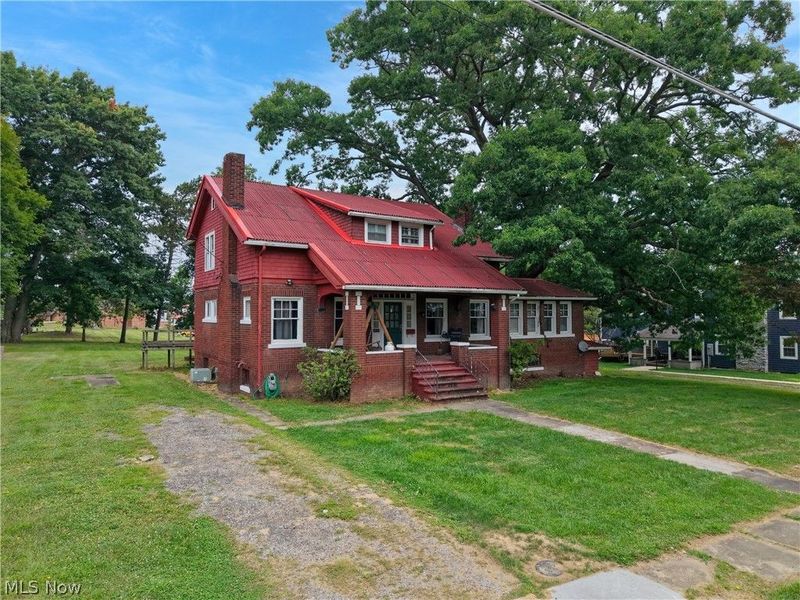 412 Oakwood Drive, Cadiz, OH 43907 Photo 2