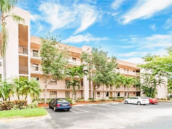 2793 NW 104th Avenue, Sunrise, FL 33322