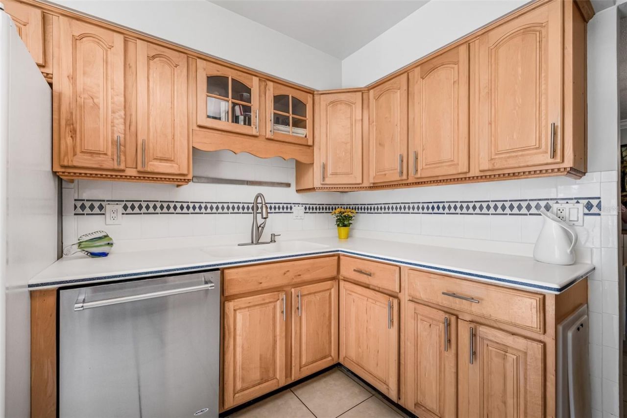 615 10th Avenue Ne, Unit 1, Saint Petersburg, FL 33701 Photo