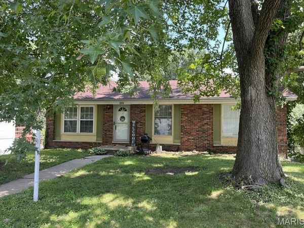 5905 Dogwood Lane , Godfrey, IL 62035