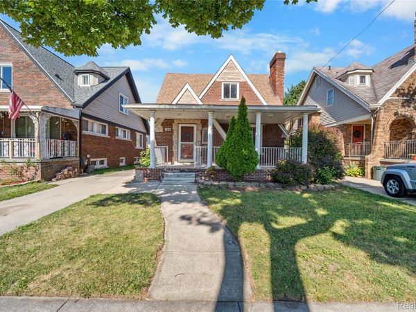 7841 E Morrow Circle, Dearborn, Mi 48126
