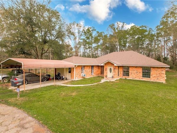 26000 ROBERTSON Road , Holden, LA 70744