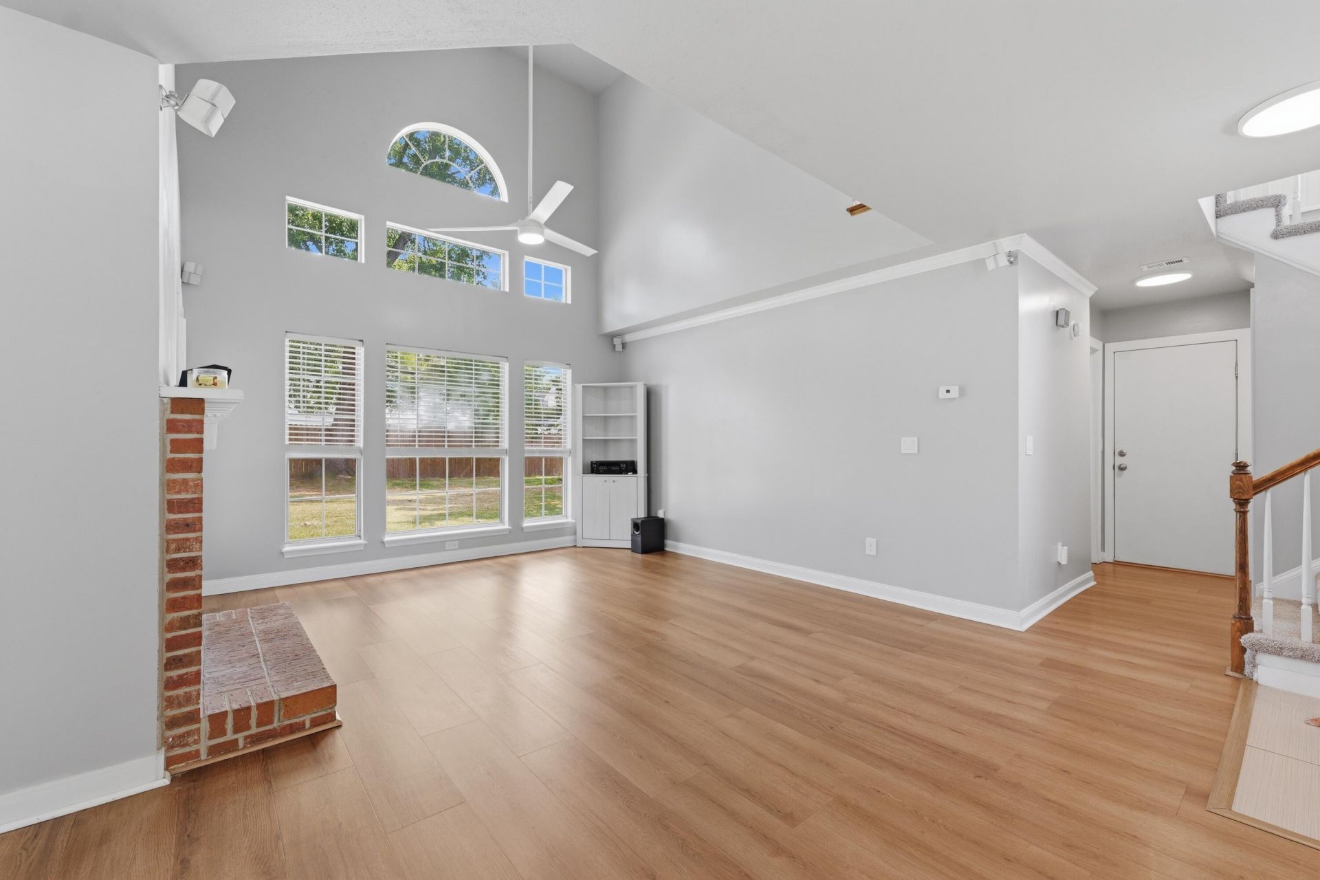 108 Millburgh Lane Photo 8