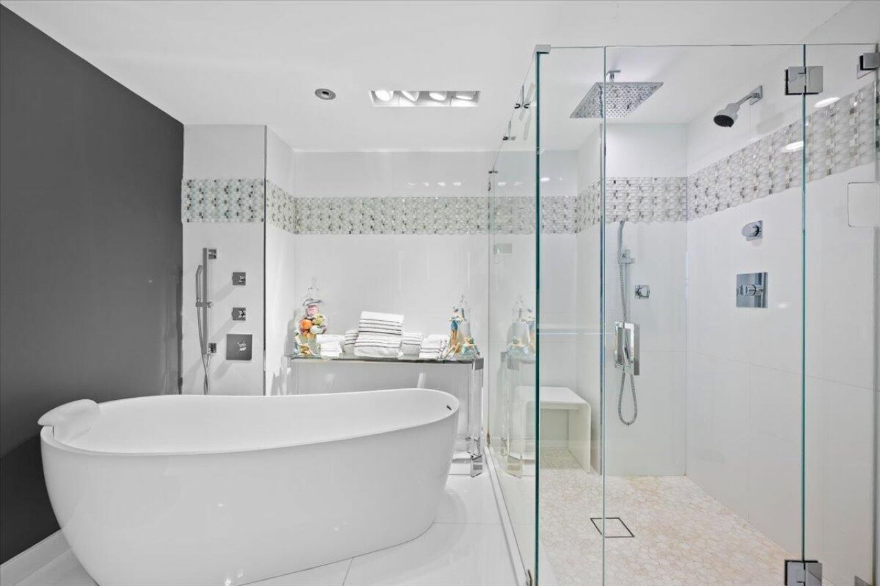 5280 N Ocean Drive, Unit 10C, Riviera Beach, FL 33404 Photo