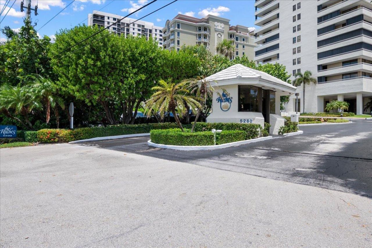5280 N Ocean Drive, Unit 10C, Riviera Beach, FL 33404 Photo