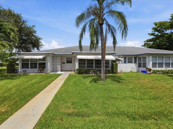 1172 S Drive Circle, Unit B, Delray Beach, FL 33445