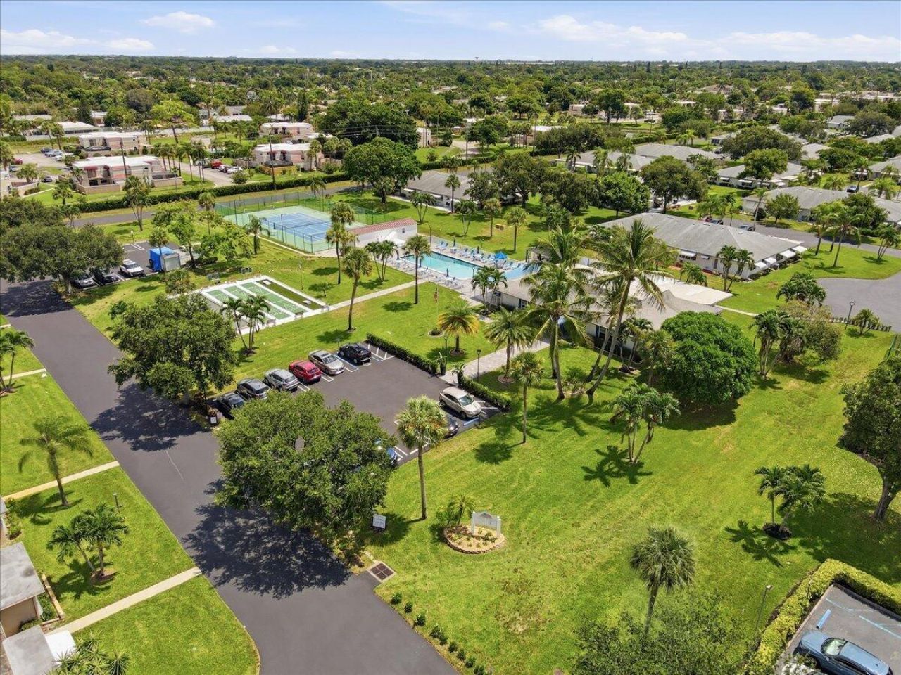 1172 S Drive Circle, Unit B, Delray Beach, FL 33445 Photo