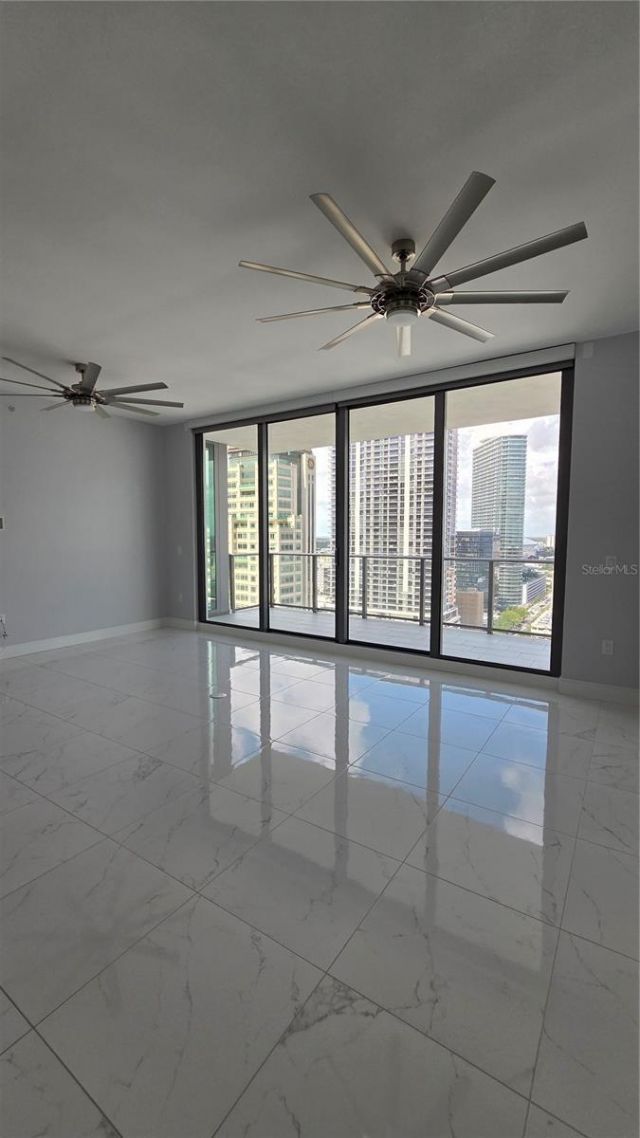 100 1st Avenue N, Unit 2406, Saint Petersburg, FL 33701 Photo