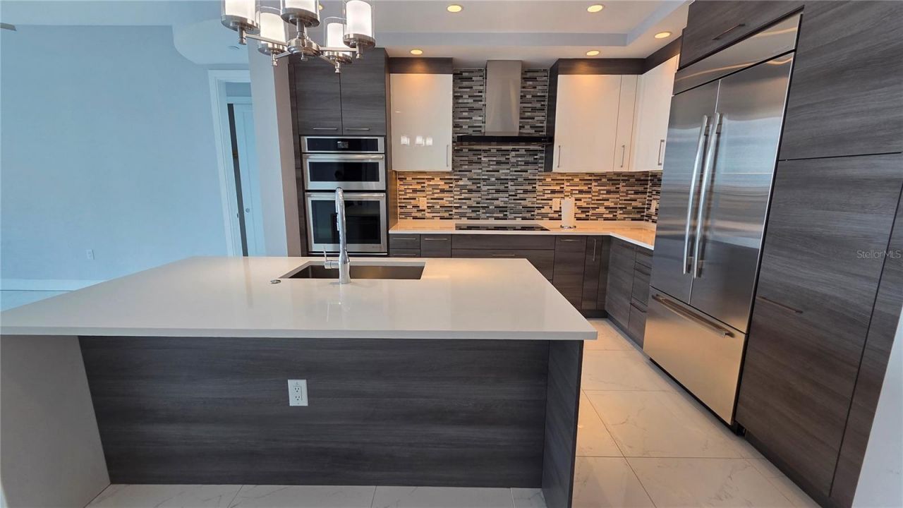100 1st Avenue N, Unit 2406, Saint Petersburg, FL 33701 Photo