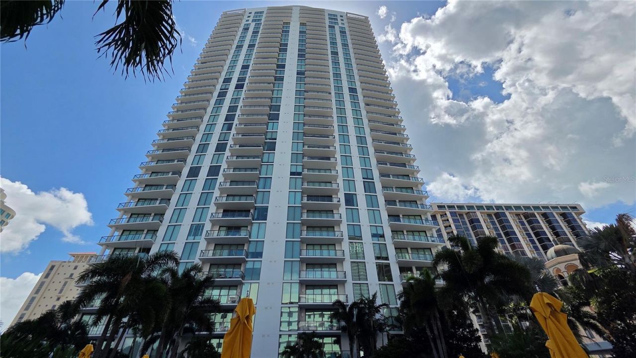 100 1st Avenue N, Unit 2406, Saint Petersburg, FL 33701 Photo