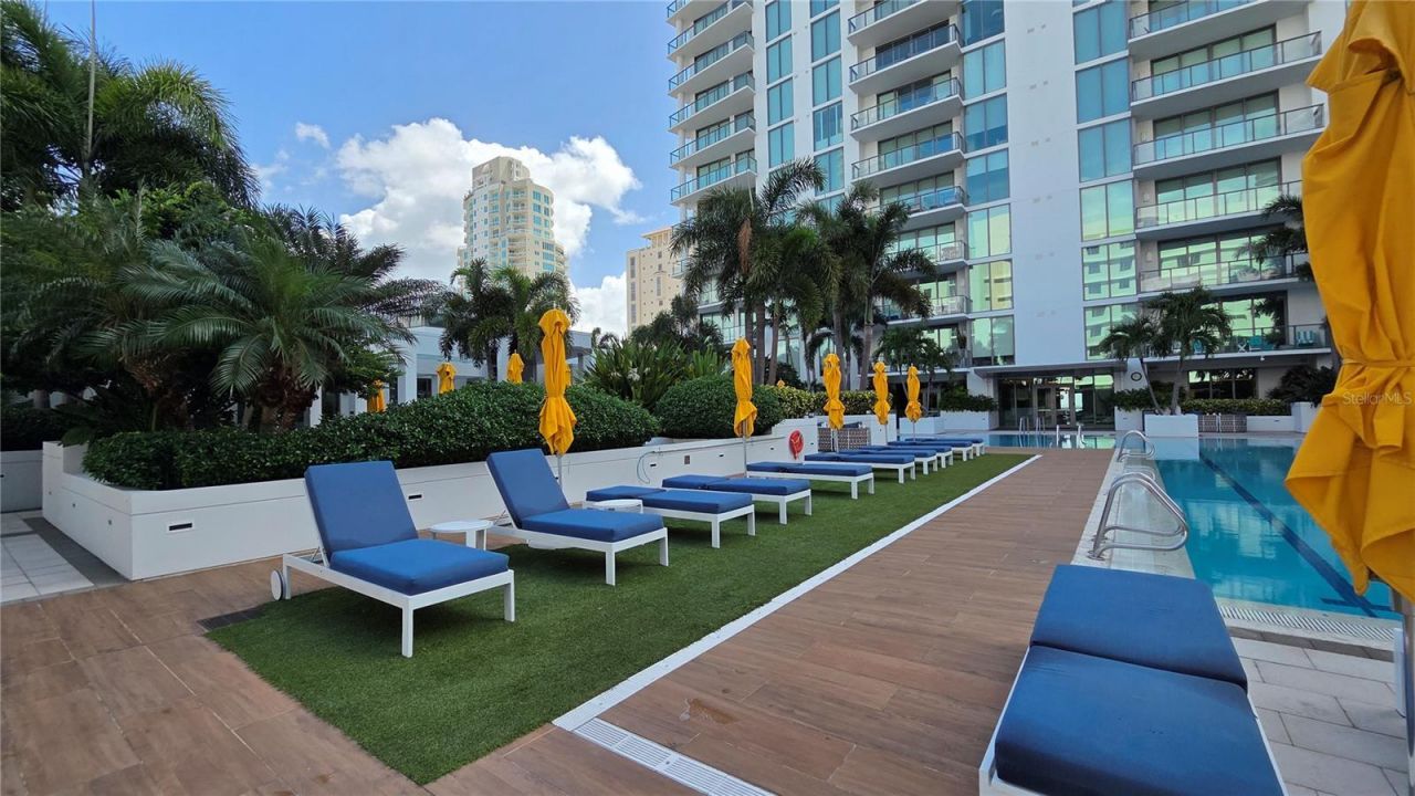 100 1st Avenue N, Unit 2406, Saint Petersburg, FL 33701 Photo