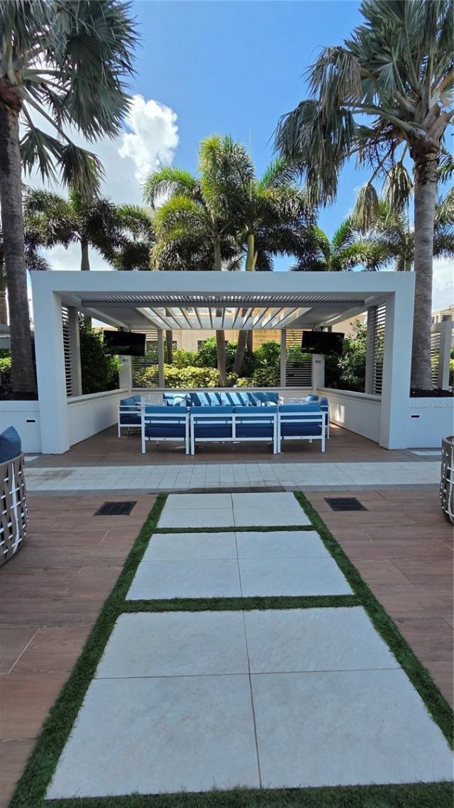 100 1st Avenue N, Unit 2406, Saint Petersburg, FL 33701 Photo