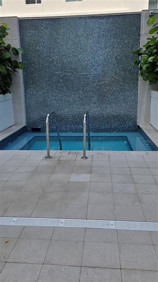 100 1st Avenue N, Unit 2406, Saint Petersburg, FL 33701 Photo