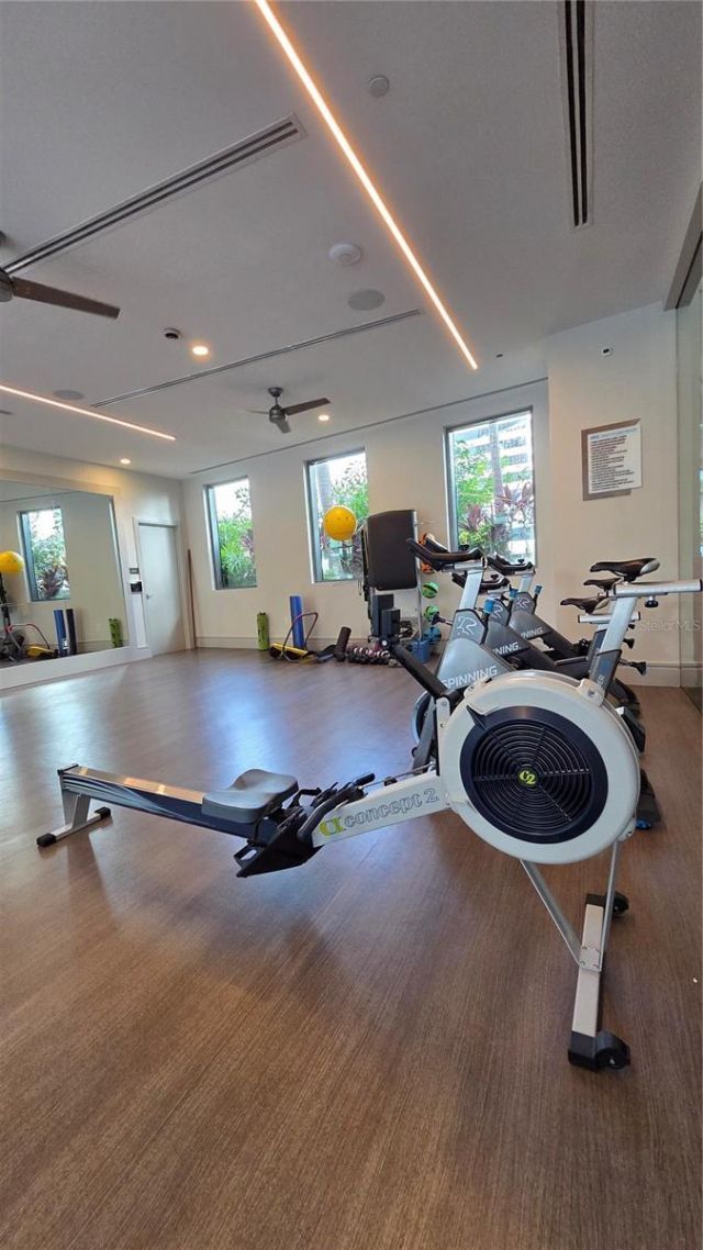 100 1st Avenue N, Unit 2406, Saint Petersburg, FL 33701 Photo