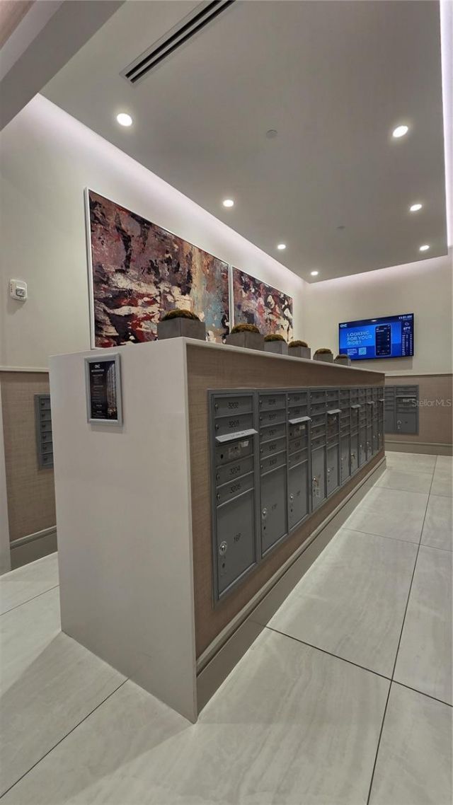 100 1st Avenue N, Unit 2406, Saint Petersburg, FL 33701 Photo