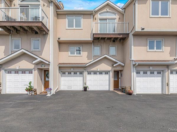 781 W Park Avenue , Long Beach, NY 11561