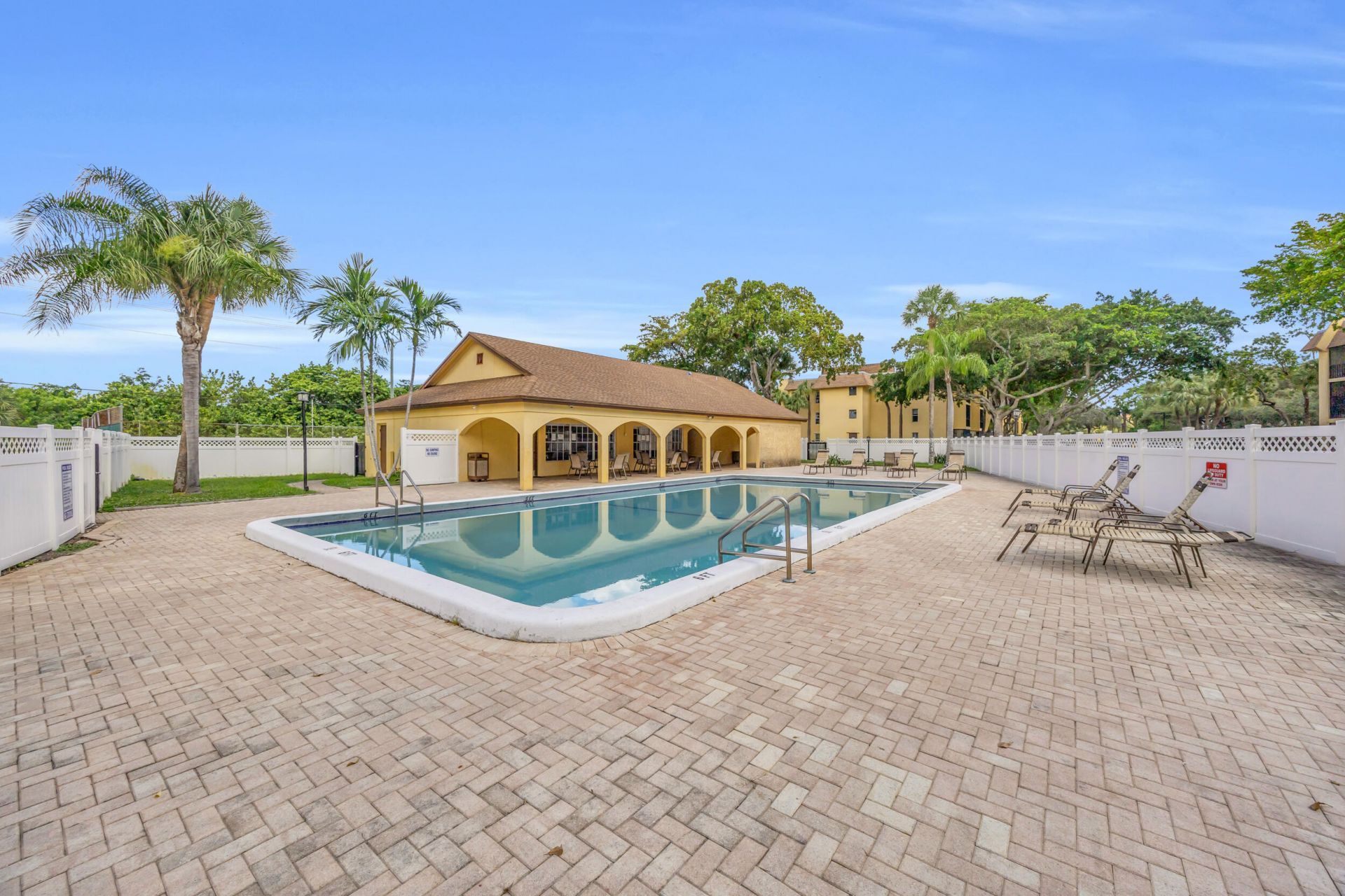 490 NW 20th Street, Unit 1140, Boca Raton, FL 33431 Photo