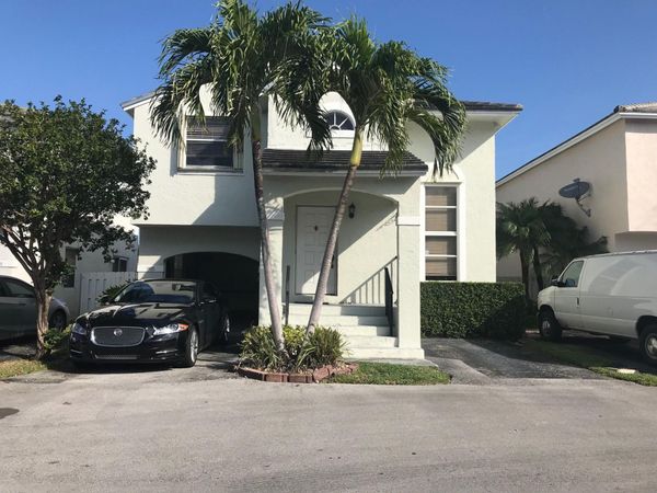 9925 NW 9TH Court, Plantation, FL 33324