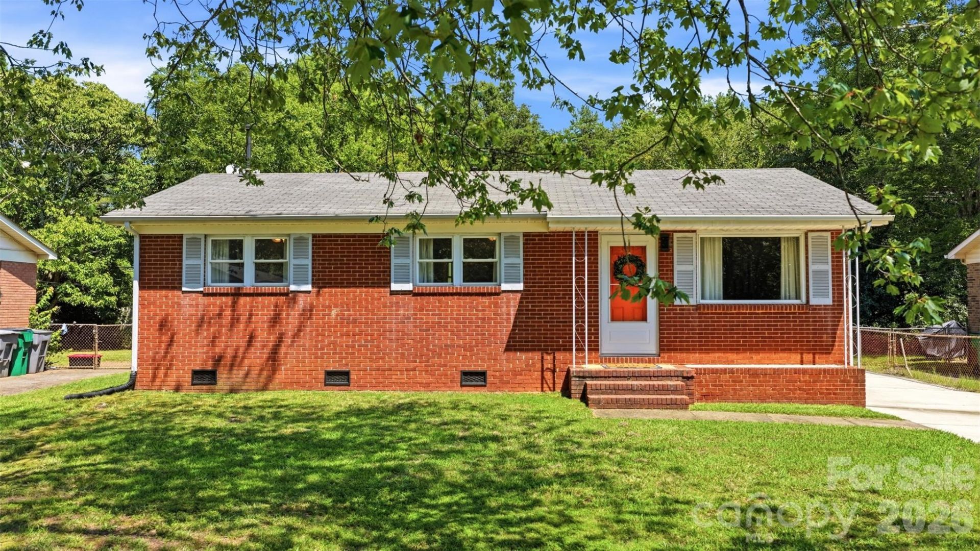 6805 Ellendale Drive, Charlotte, NC 28217 Main Photo