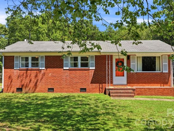 6805 Ellendale Drive, Charlotte, NC 28217